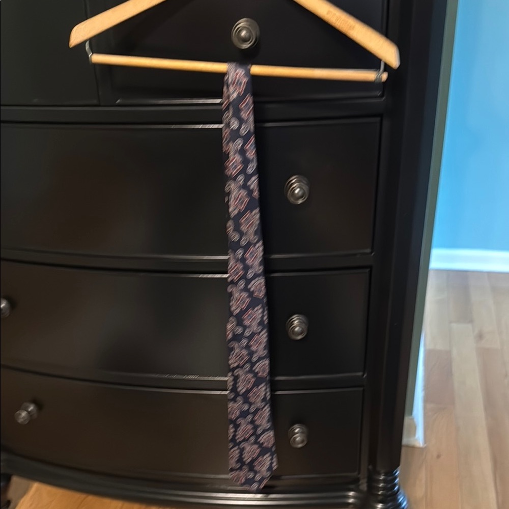 Gant Navy and Red Patterned Tie